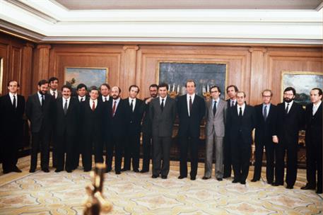 3/12/1982. Cabinet from December 1982 to July 1985. The King, together with the first PSOE Government.. Cabinet from December 1982 to July 1...